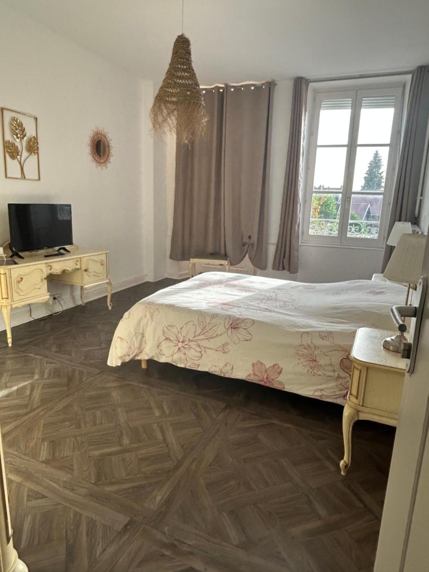Hotel Le Napoleon Luxeuil-les-Bains Exteriér fotografie
